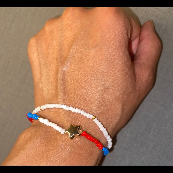 4th of July Seed Bead Gold Star Charm Bracelet Set - Picture 6 of 7